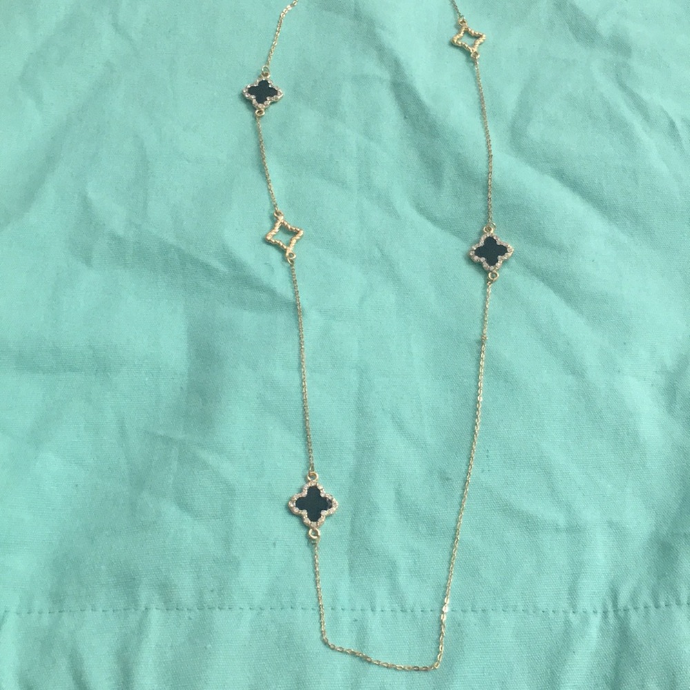 Clover detail necklace - black stone